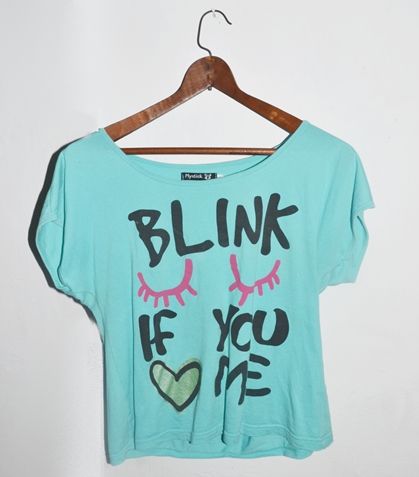 Camiseta 'Blink if you love me'